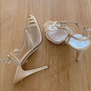 Good shimmering Caparros shoes